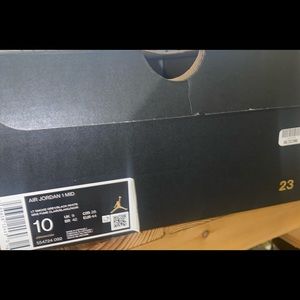 Air Jordan 1 Mid